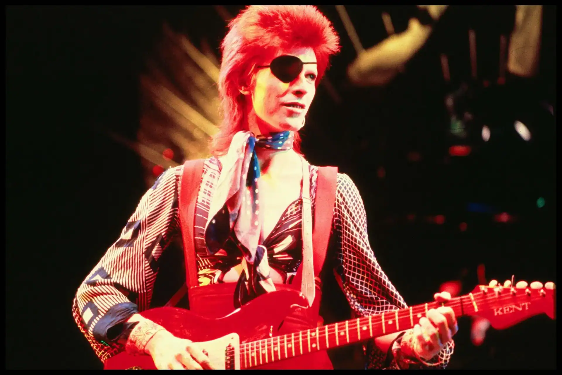 “Everything changed”: How “Starman” made David Bowie a superstar