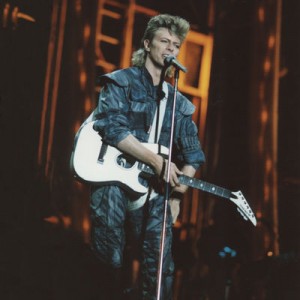 David Bowie 1987-07-31 Philadelphia , Veteran's Stadium (1st gen. Sean Doherty - blackout) - SQ -8