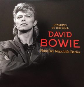 David Bowie 1987-06-06 Berlin ,Platz der Republik - Standing By The Berlin Wall - SQ -9