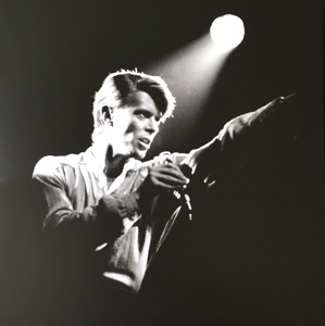  david-bowie-welcome-to-the-blackout-live-london-1978