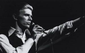Relive David Bowie’s emotional final solo performance singing ‘Life On Mars?’