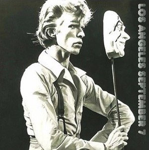 David Bowie 1974-09-07 Universal Amphitheatre, Los Angeles (Part 2 only) - SQ 6