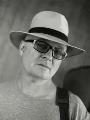 Kevin Armstrong guitarist